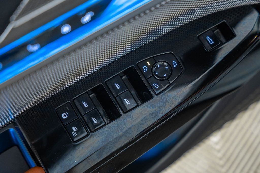 2025 BMW 7 Series 750e xDrive