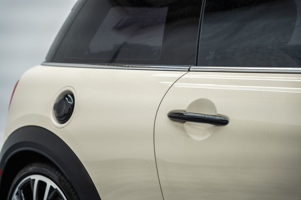 2023 MINI John Cooper Works Iconic