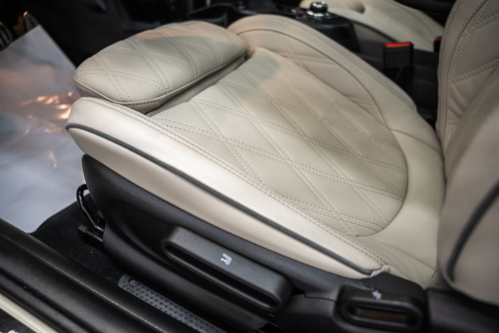 2023 MINI John Cooper Works Iconic