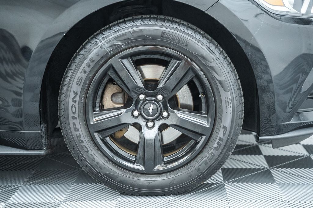 2016 Ford Mustang V6