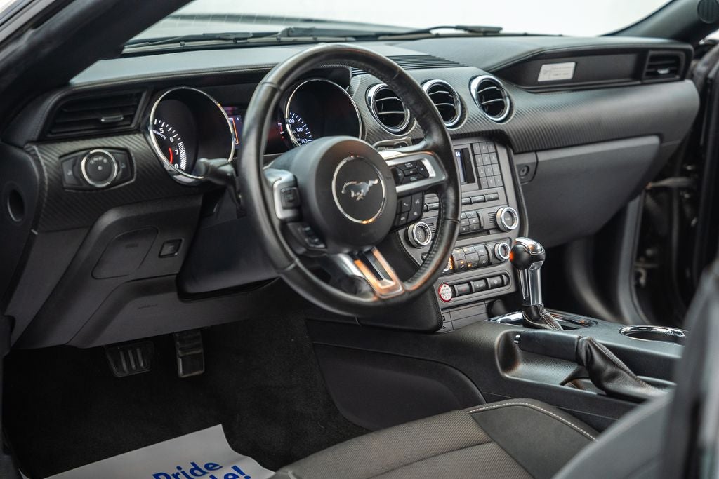 2016 Ford Mustang V6