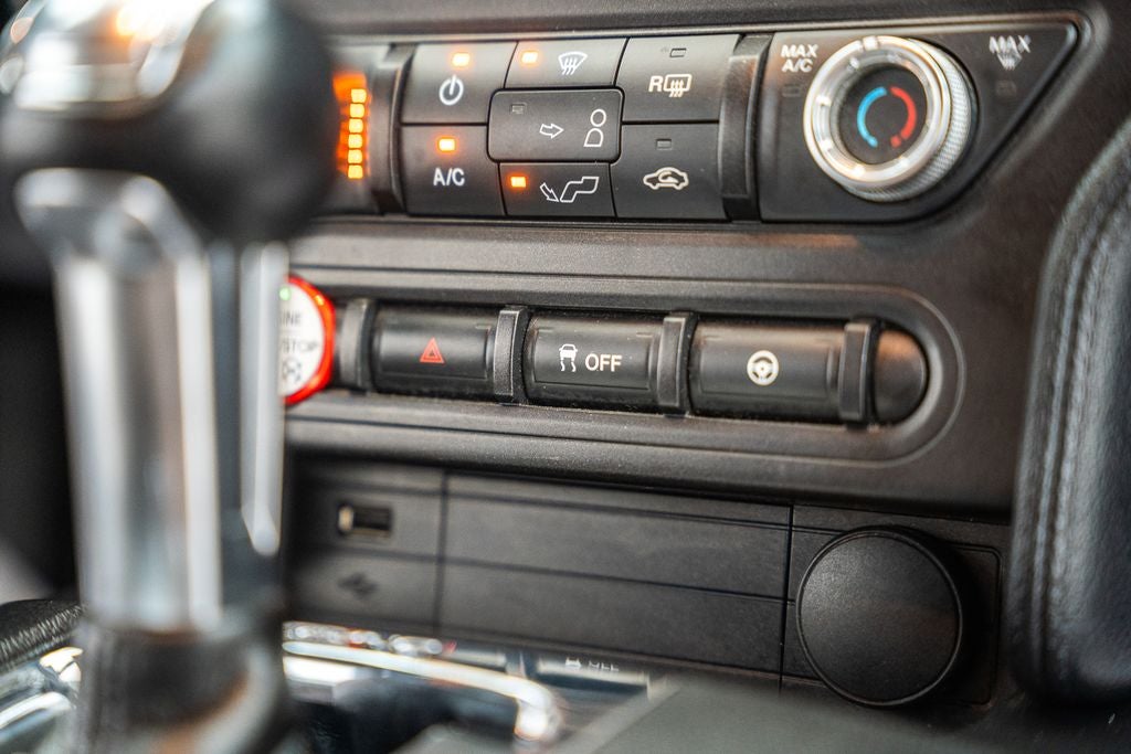 2016 Ford Mustang V6