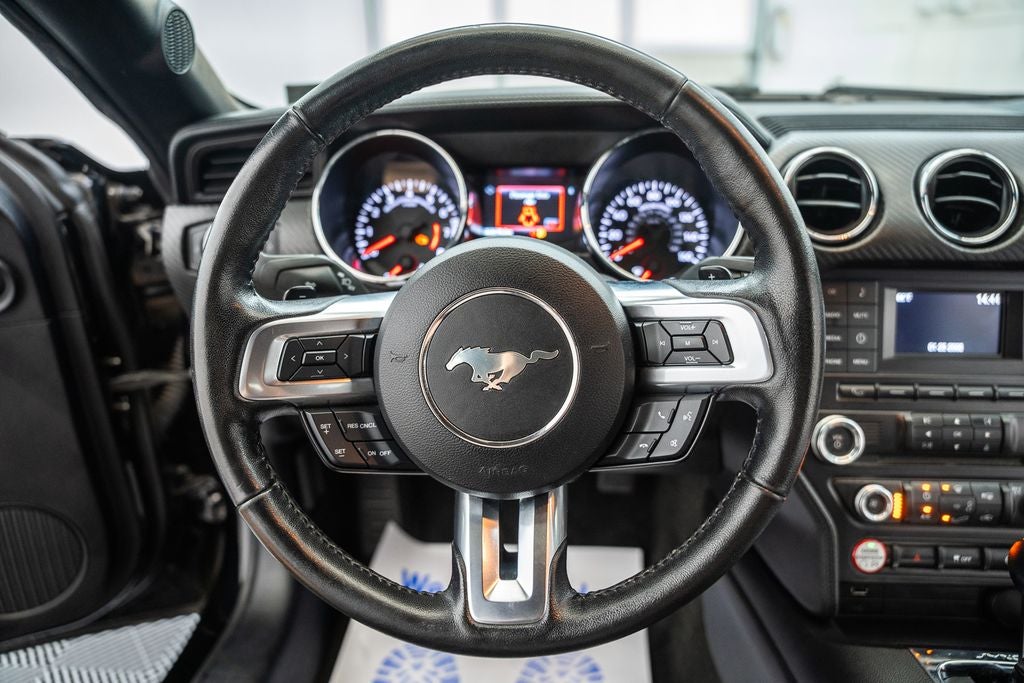 2016 Ford Mustang V6