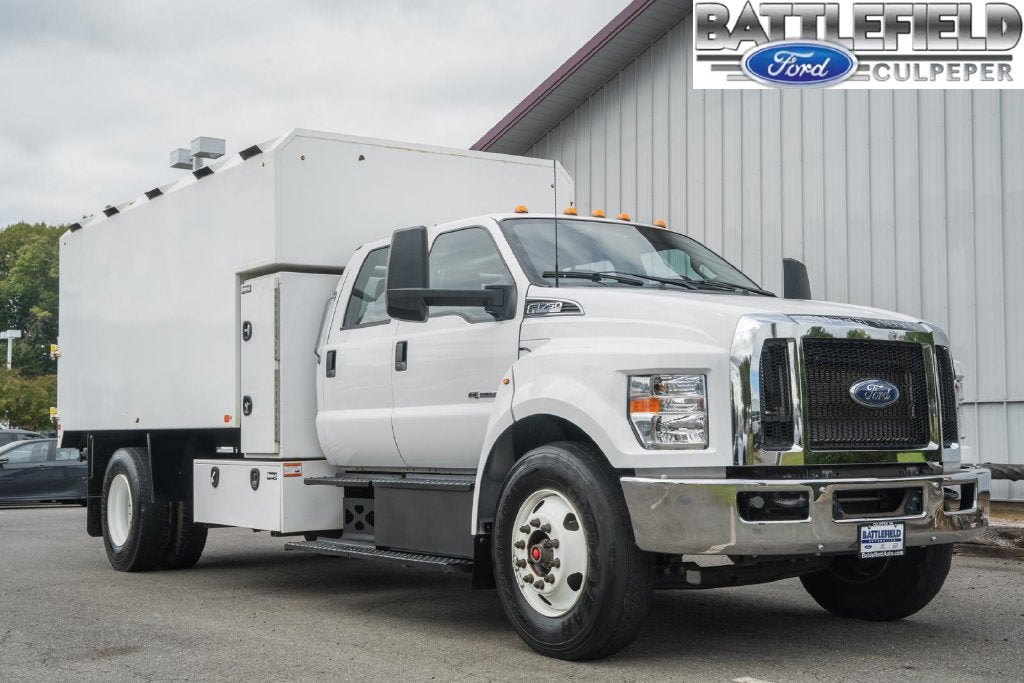 2023 Ford F-750SD Base