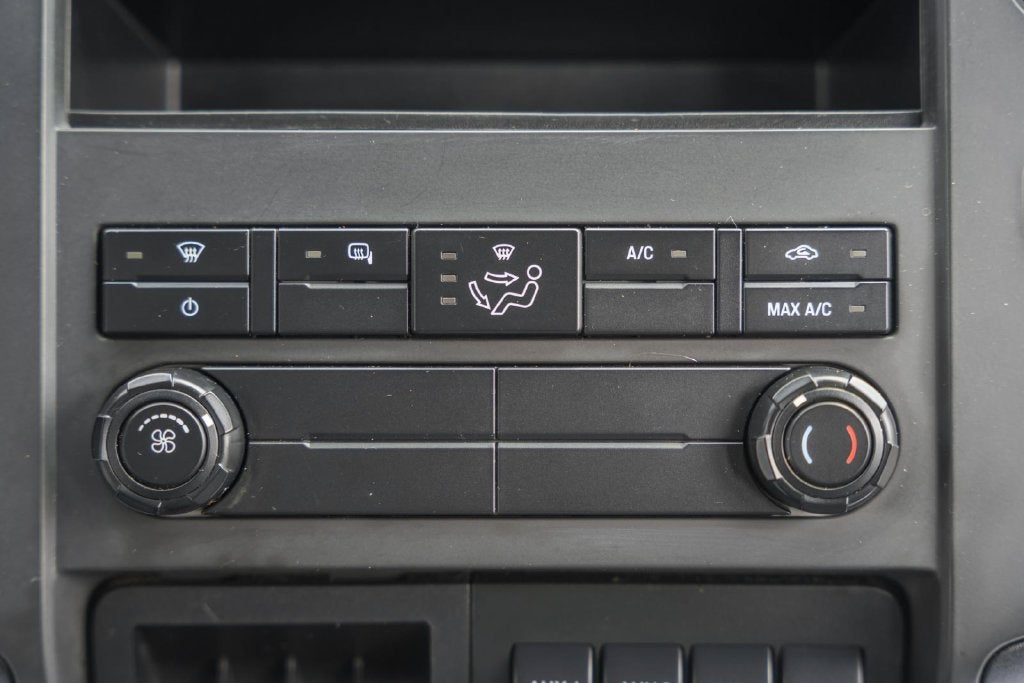 2023 Ford F-750SD Base