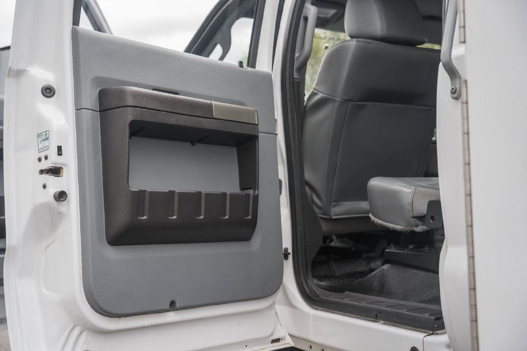 2023 Ford F-750SD Base