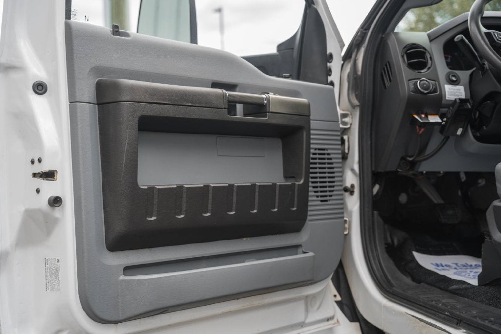 2023 Ford F-750SD Base