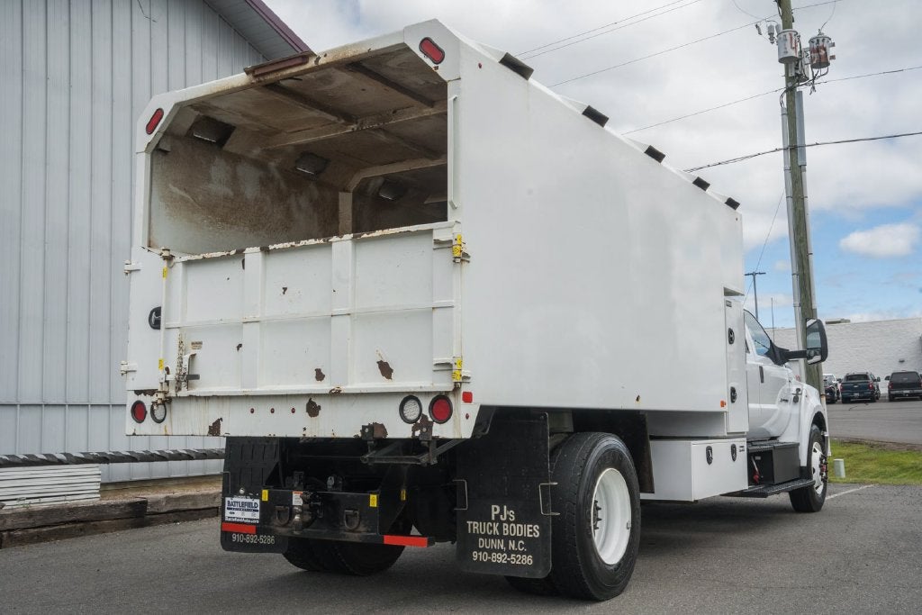 2023 Ford F-750SD Base