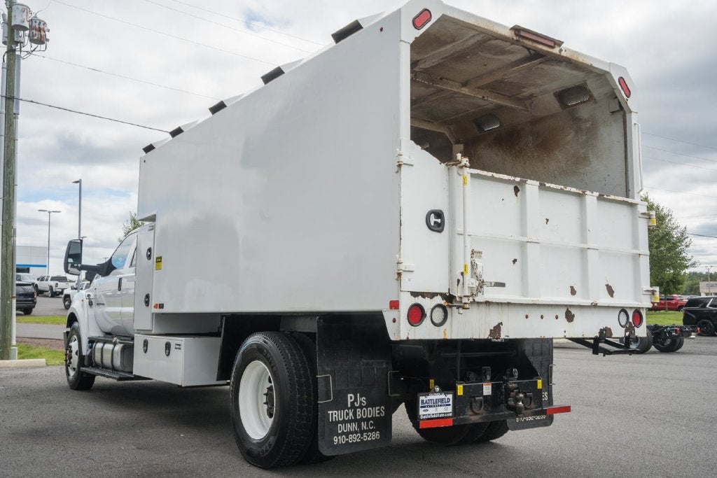 2023 Ford F-750SD Base