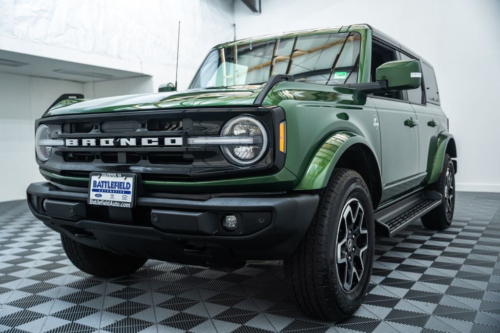2025 Ford Bronco Outer Banks