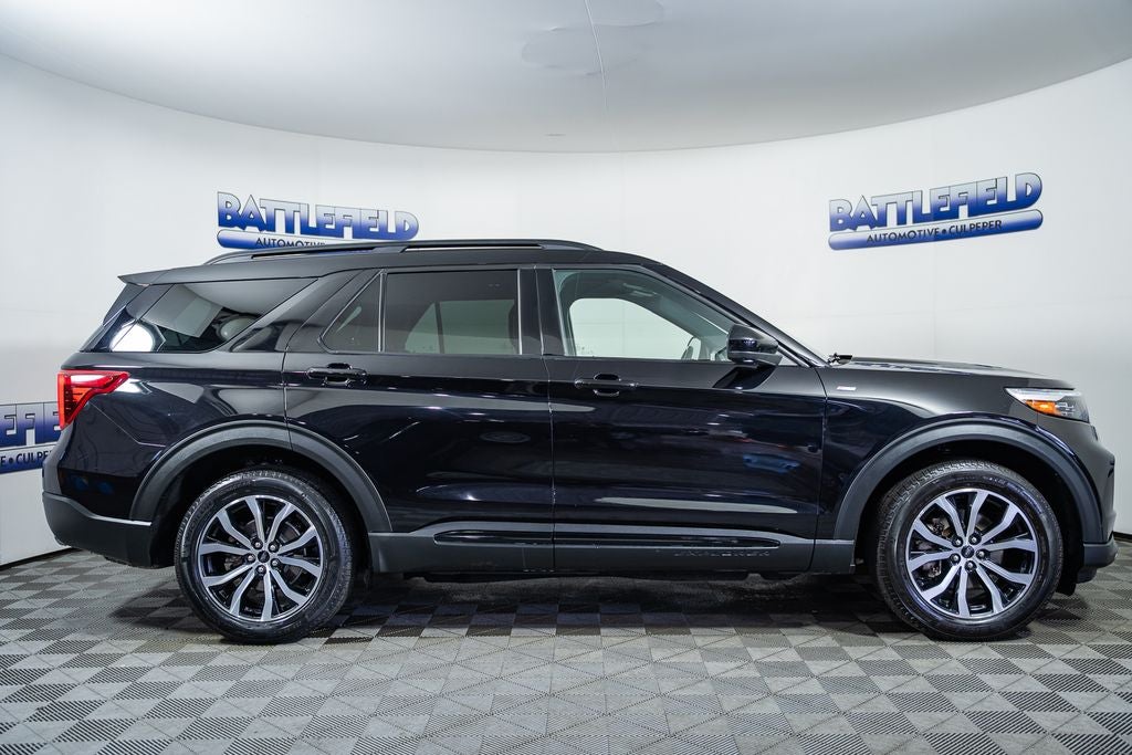 2022 Ford Explorer ST-Line