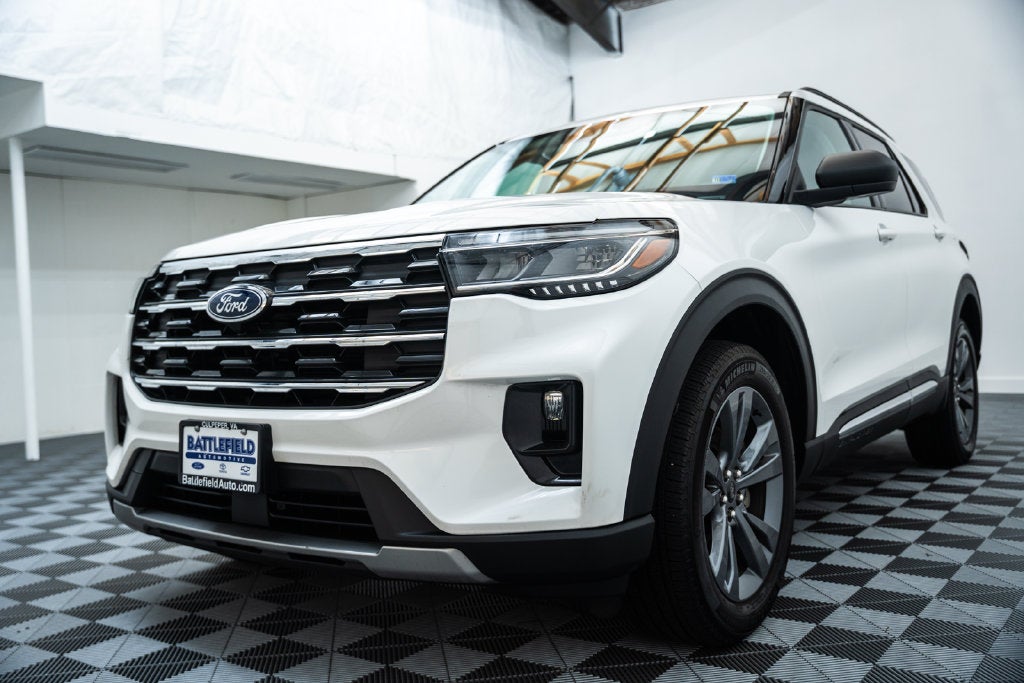 2025 Ford Explorer Active