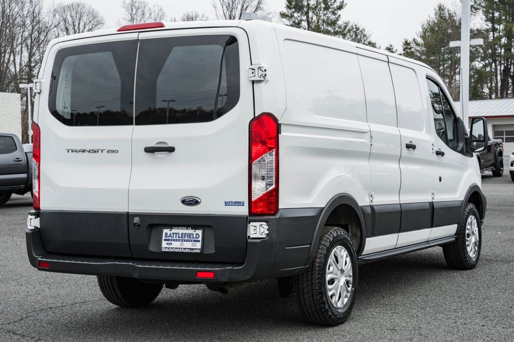 2017 Ford Transit-250 Base