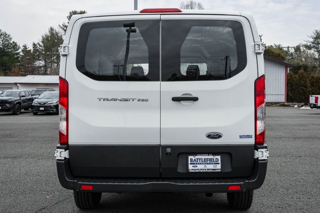2017 Ford Transit-250 Base