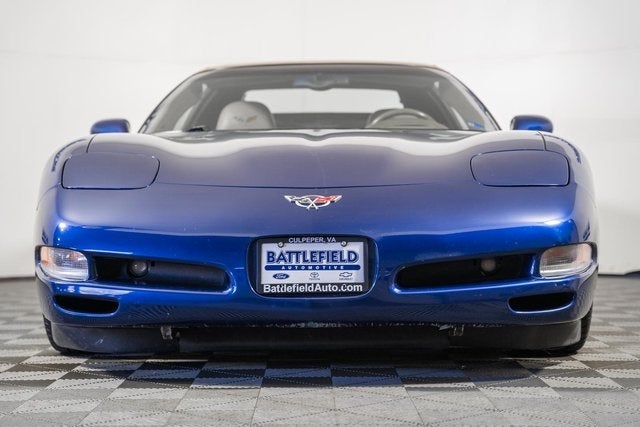 2004 Chevrolet Corvette Base