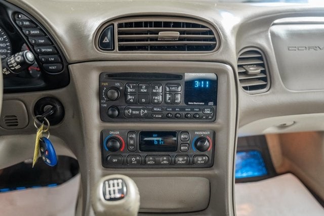 2004 Chevrolet Corvette Base