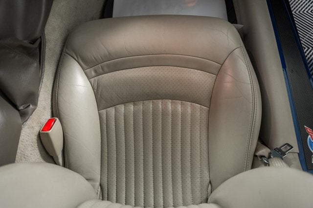 2004 Chevrolet Corvette Base