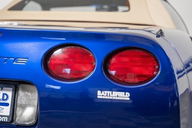 2004 Chevrolet Corvette Base