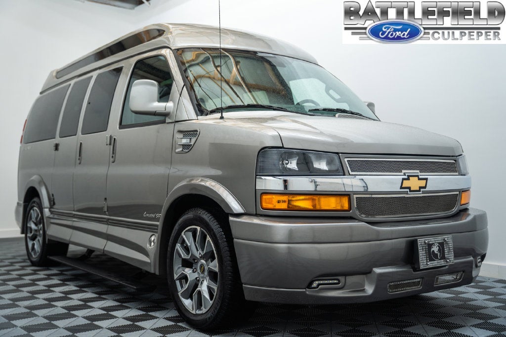 2025 Chevrolet Express 2500 Work Van Cargo