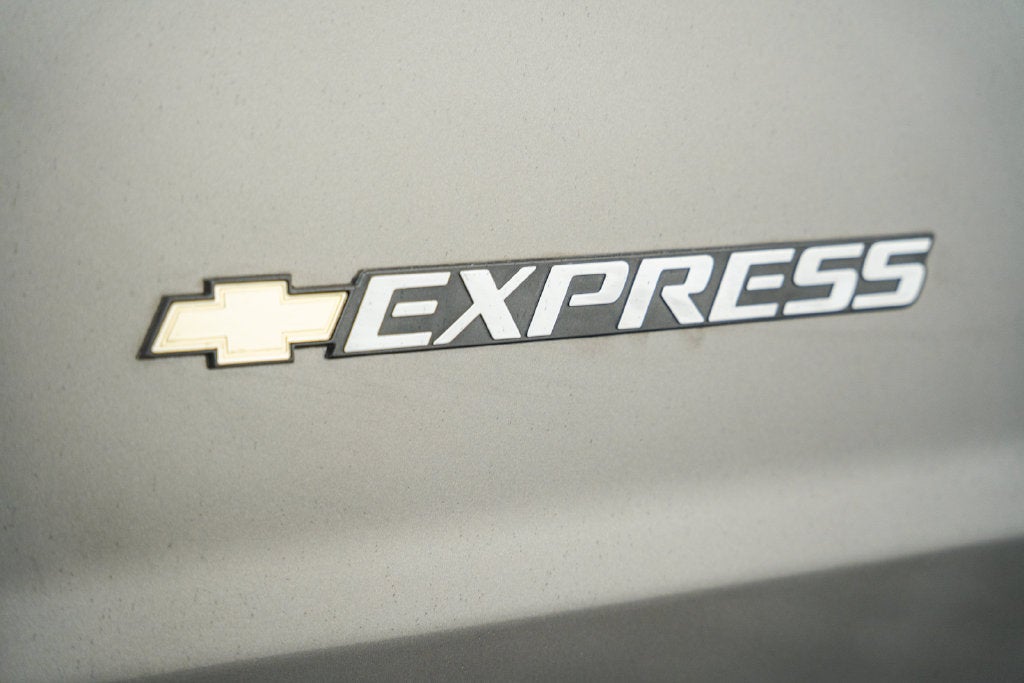 2025 Chevrolet Express 2500 Work Van Cargo
