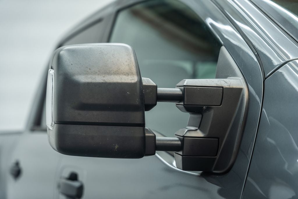 2022 Nissan Titan SV