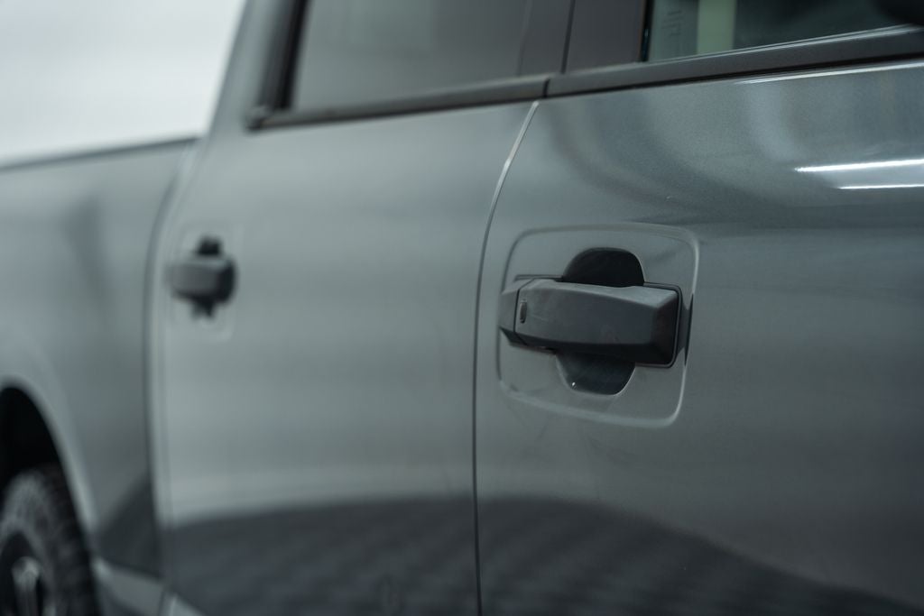 2022 Nissan Titan SV