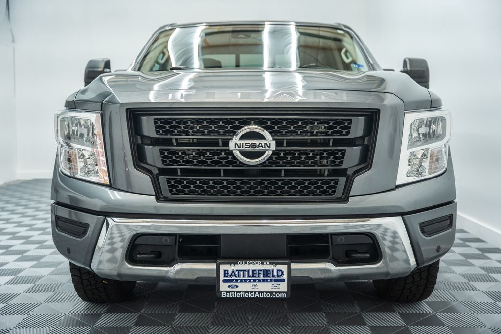 2022 Nissan Titan SV