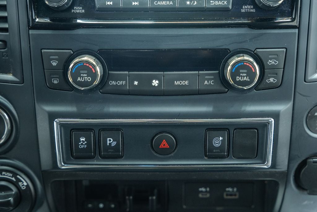 2022 Nissan Titan SV