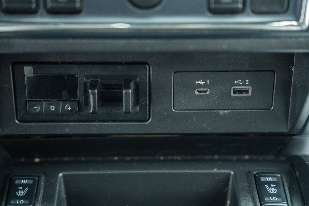 2022 Nissan Titan SV