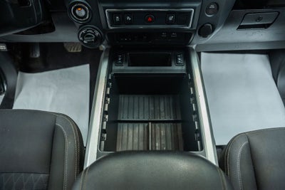 2022 Nissan Titan SV