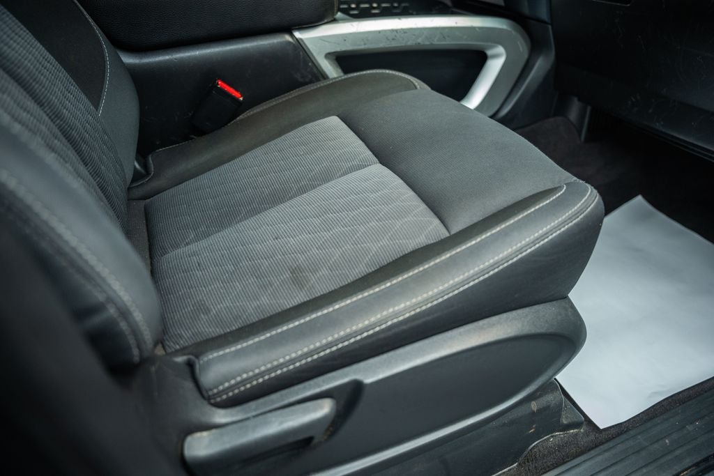 2022 Nissan Titan SV