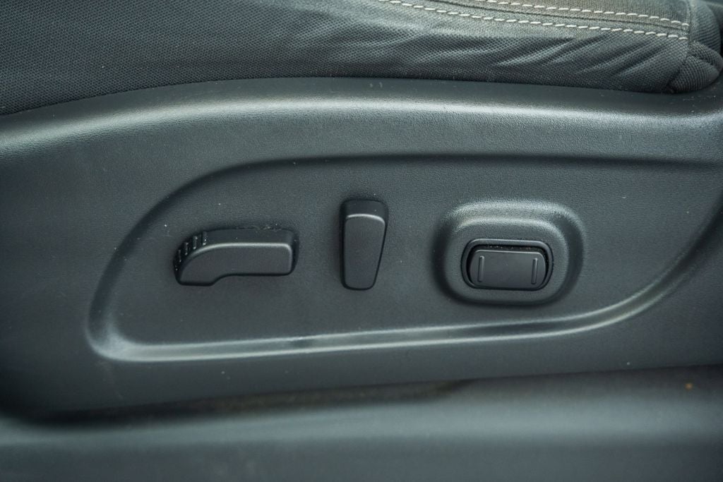 2022 Nissan Titan SV