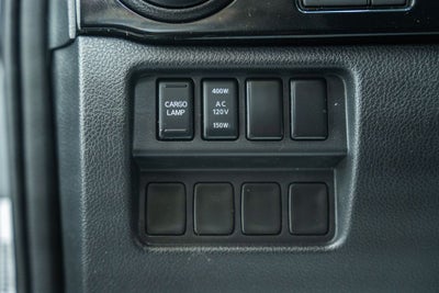 2022 Nissan Titan SV