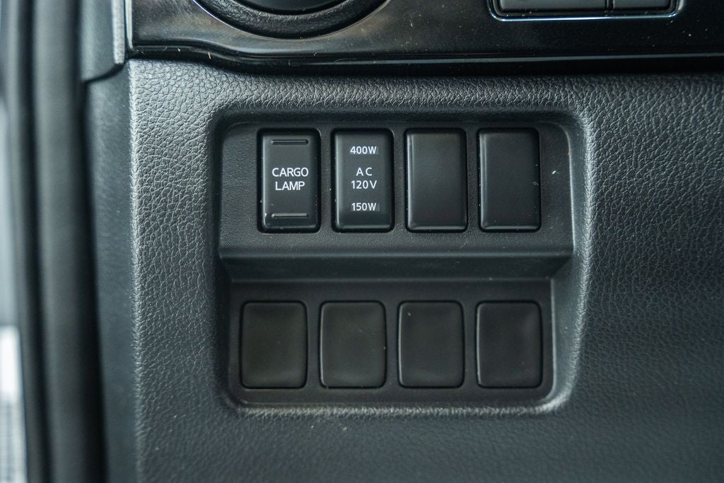 2022 Nissan Titan SV