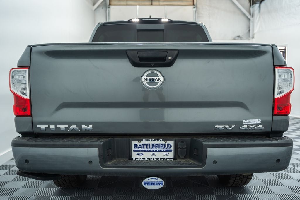 2022 Nissan Titan SV
