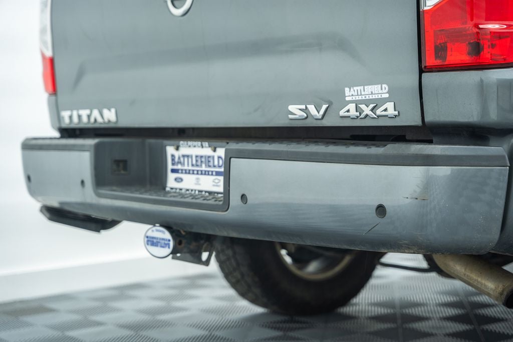 2022 Nissan Titan SV