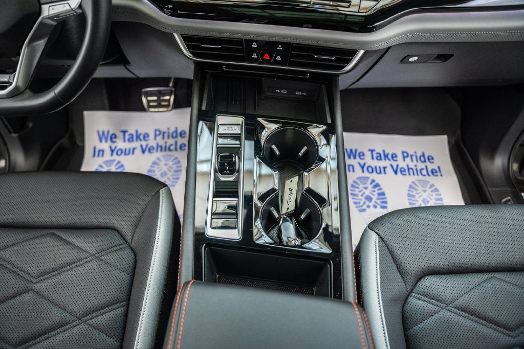 2025 Volkswagen Atlas 2.0T Peak Edition