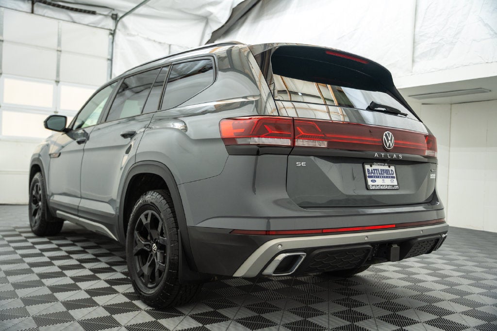 2025 Volkswagen Atlas 2.0T Peak Edition