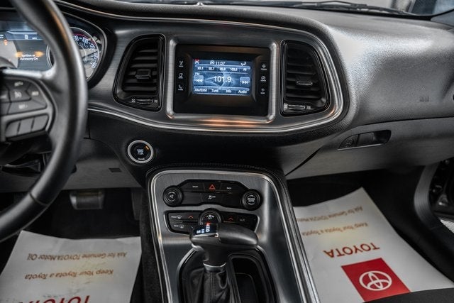 2015 Dodge Challenger SXT