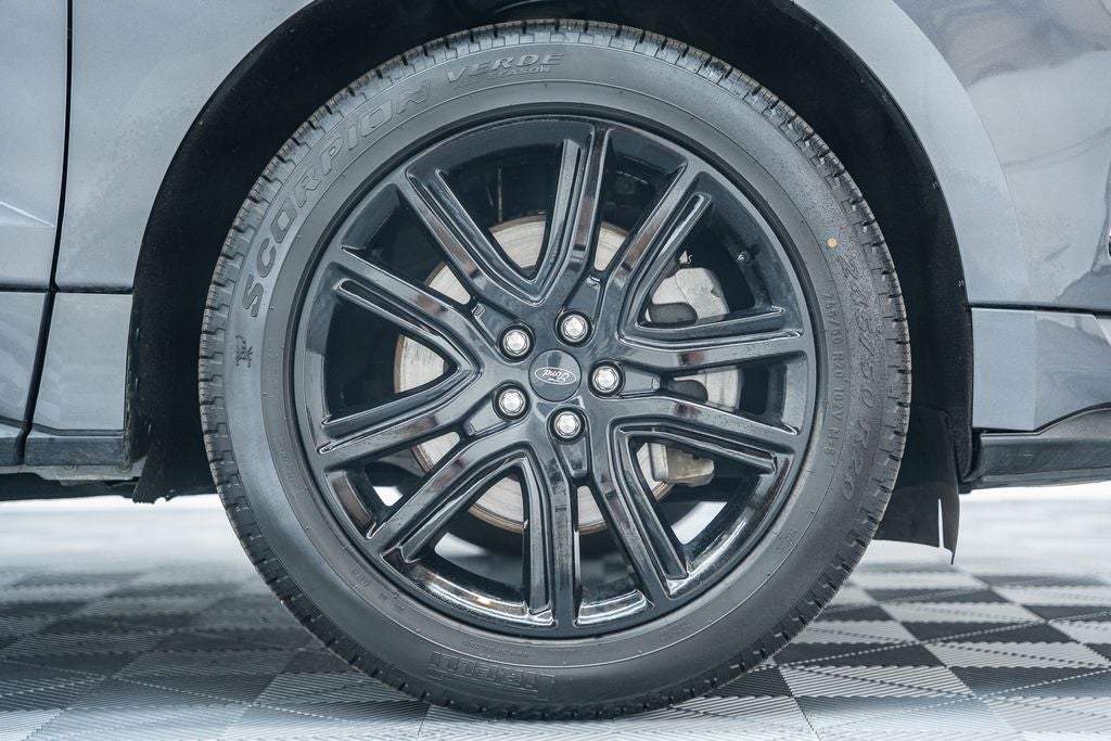 2022 Ford Edge ST Line