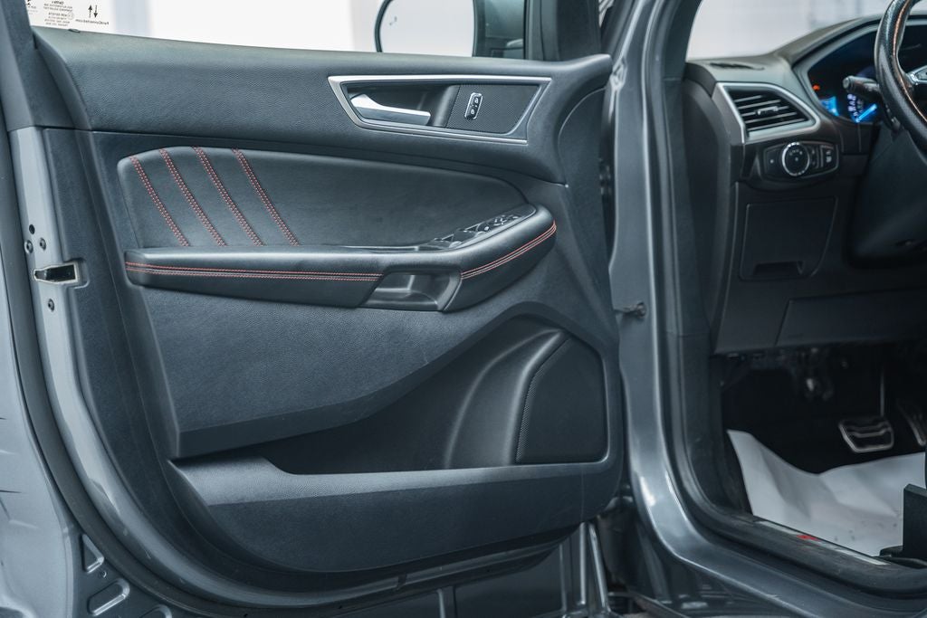 2022 Ford Edge ST Line