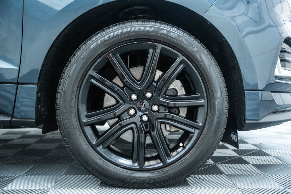 2022 Ford Edge ST Line