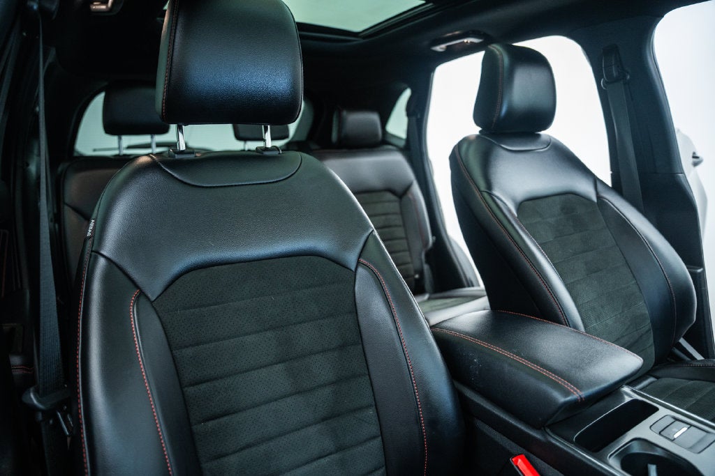 2022 Ford Edge ST Line