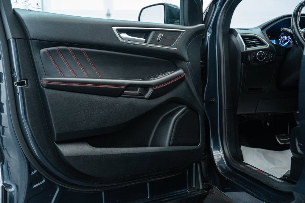 2022 Ford Edge ST Line