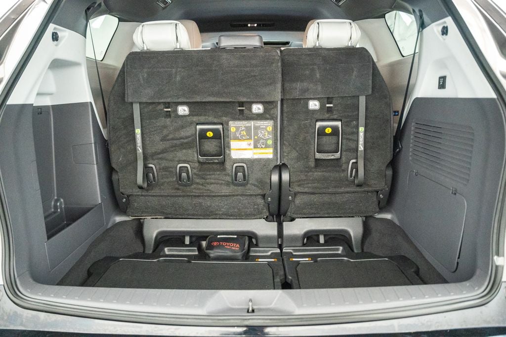 2022 Toyota Sienna XSE 7 Passenger