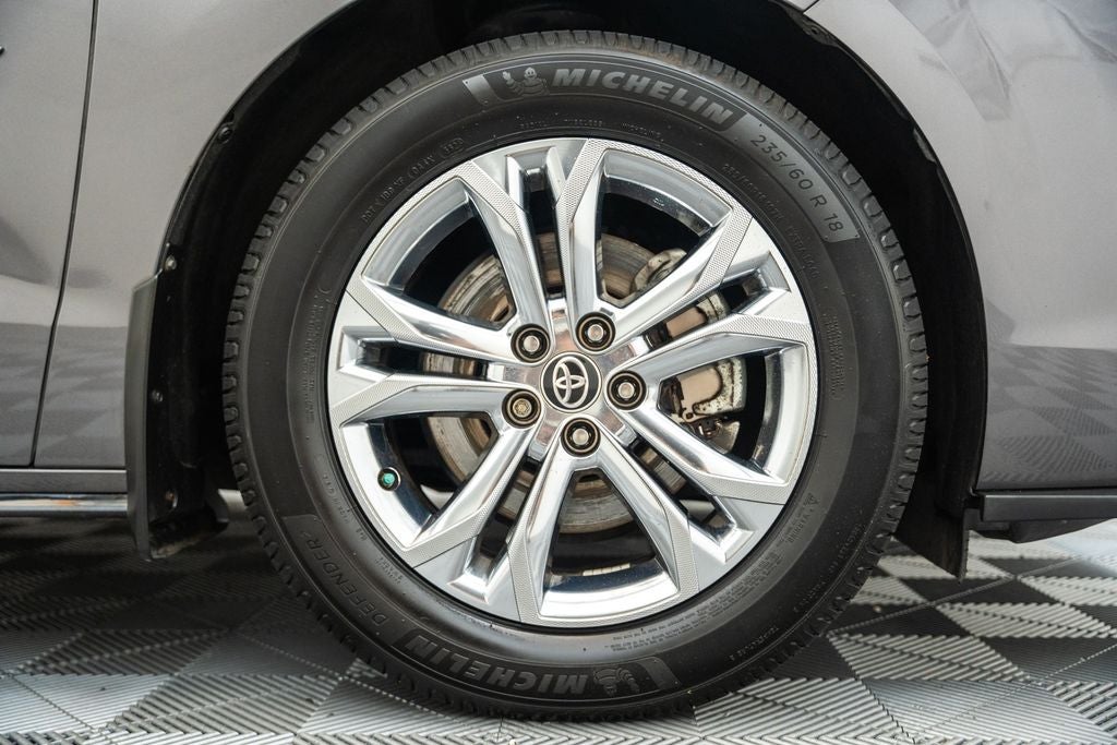 2022 Toyota Sienna XSE 7 Passenger