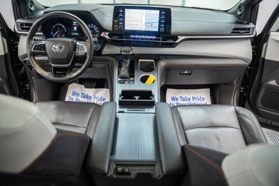 2022 Toyota Sienna XSE 7 Passenger