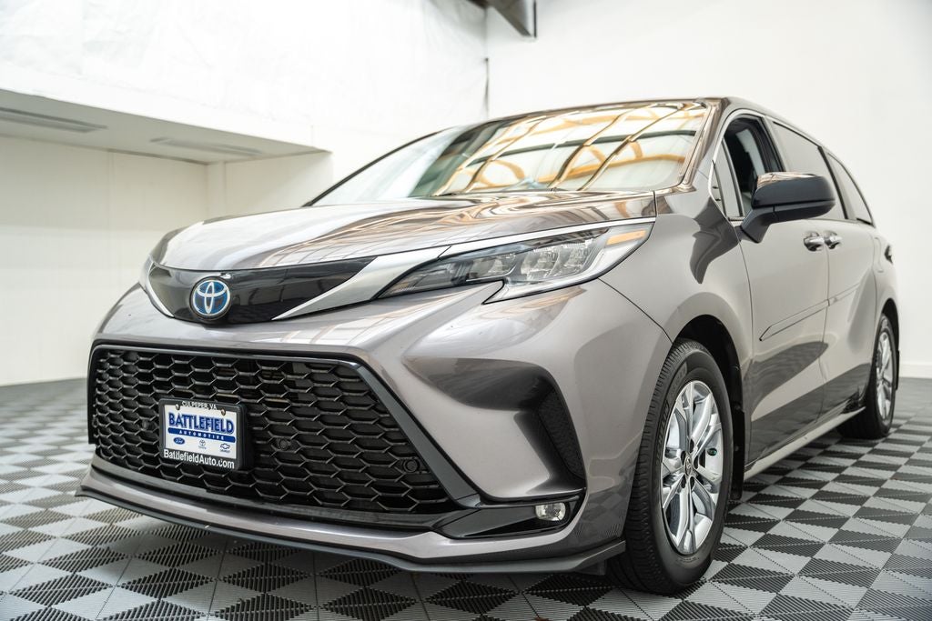 2022 Toyota Sienna XSE 7 Passenger