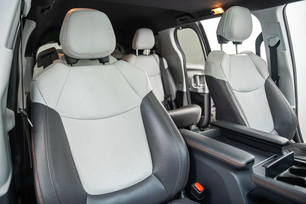 2022 Toyota Sienna XSE 7 Passenger