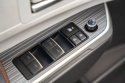 2022 Toyota Sienna XSE 7 Passenger